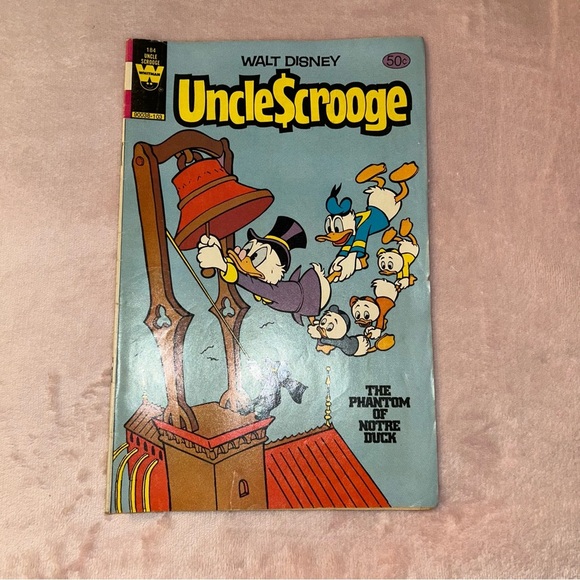 Uncle Scrooge “The phantom of the Notre Duck” #184 - Picture 1 of 5